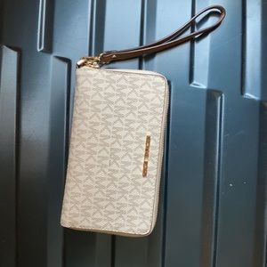 Gently used Michael Kors Wallet